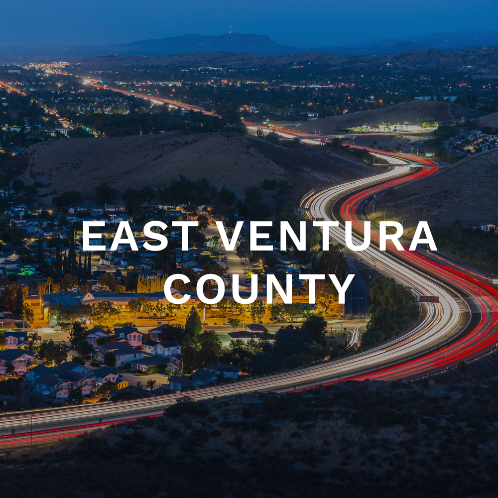 East Ventura County Button. Picture of 118 Freeway in Simi Valley